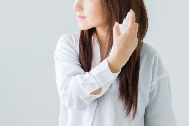 ラサーナ海藻シルキーヘアスプレーの量と塗布方法